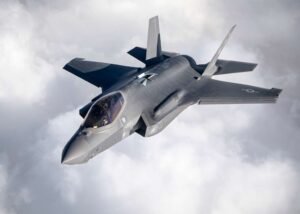 আরব সাগরে রণতট: মার্কিন F-35 যুদ্ধবিমানের আঘাতে ভূপাতিত ইরানি শাহেদ ড্রোন