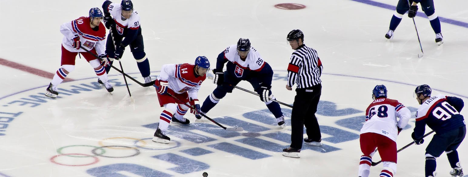 শীতকালীন অলিম্পিক ২০২৬: আইস হকির 'মহা-ফাইনাল' লড়াইয়ে দুই পরাশক্তি যুক্তরাষ্ট্র ও কানাডা