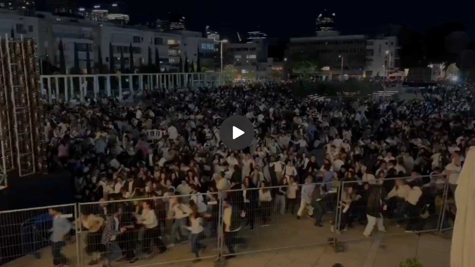 ক্ষেপণাস্ত্র আতঙ্কে ইসরায়েলে বিশৃঙ্খলা, শেল্টারে ঢুকতে গিয়ে আহত বহু মানুষ